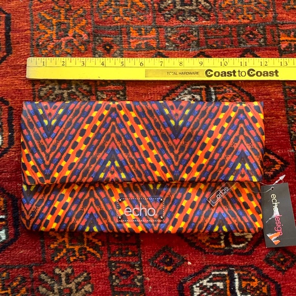 Echo Clutch Bag - Picture 2 of 6